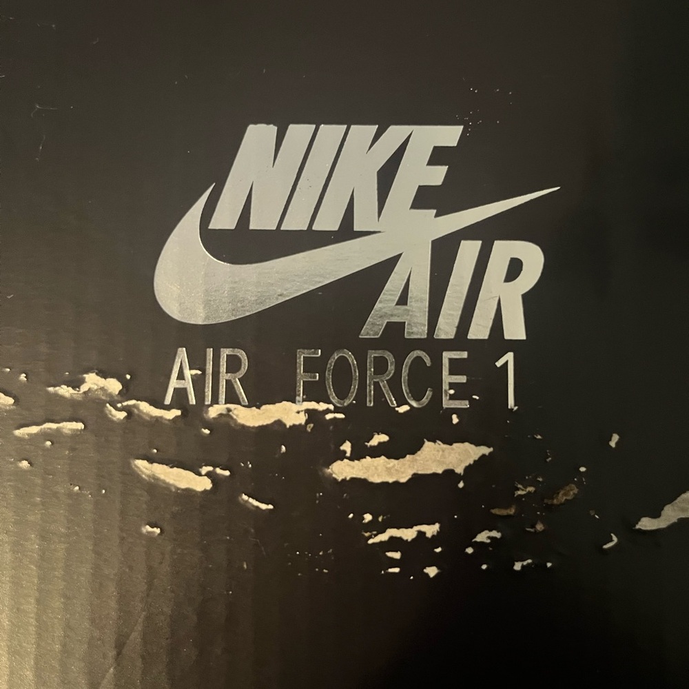 Nike Air Force 1 Black and Silver Box